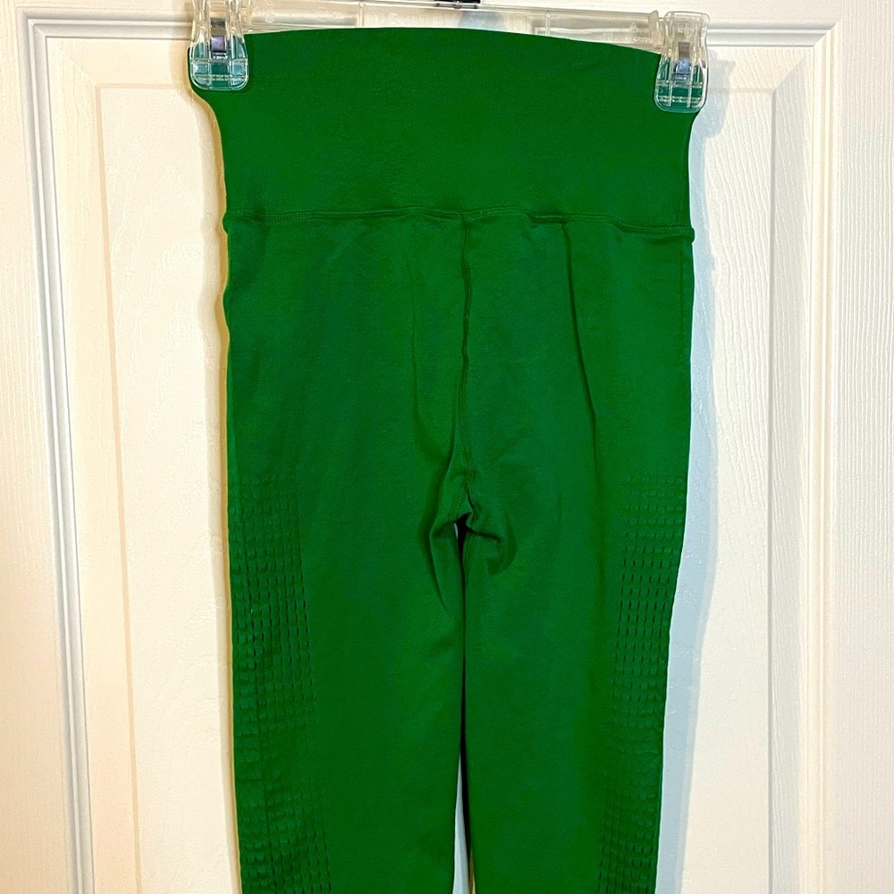 Fabletics green SculptKnit leggings w/ mesh hole detail along sides sz S - Picture 6 of 8
